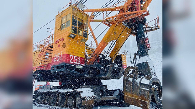 Работа опасного экскаватора была приостановлена на разрезе в Кузбассе