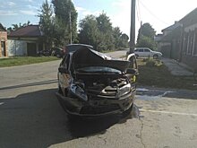 На улице Победы в Марксе произошло ДТП с участием такси