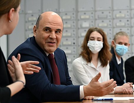 Мишустин сказал, когда закончится массовая вакцинация
