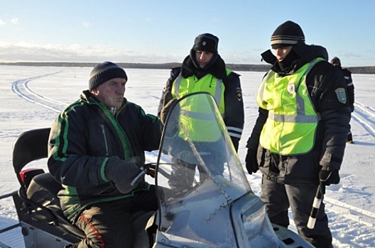 В Ярославской области начали охоту на владельцев снегоходов без прав