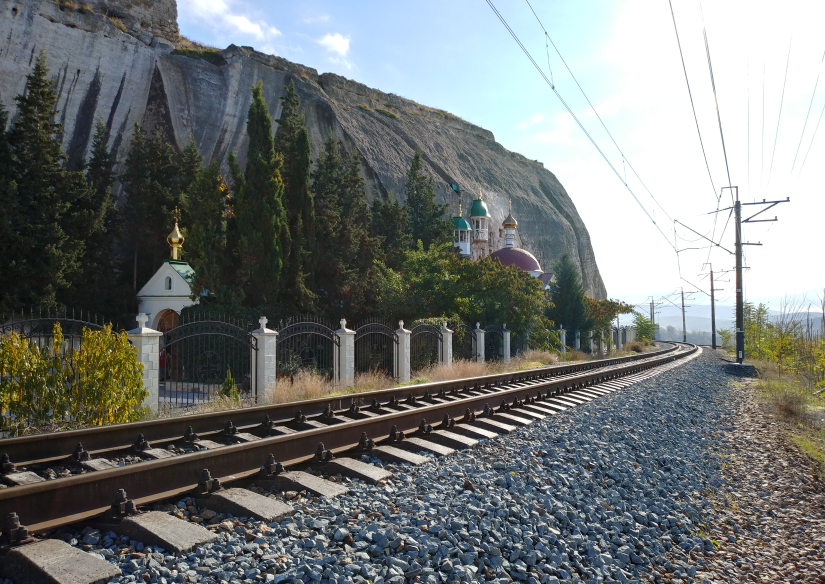 В Крыму построят железнодорожный обход Инкерманского Свято-Климентовского монастыря