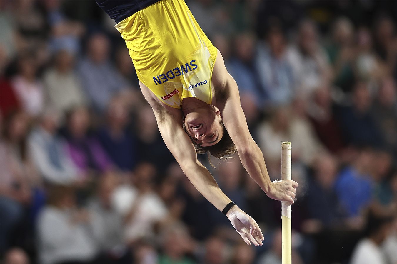 Арман Дюплантис восьмой раз за карьеру установил мировой рекорд в прыжках с шестом