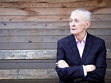 Сегодня отмечает юбилей поэт Владимир Костров