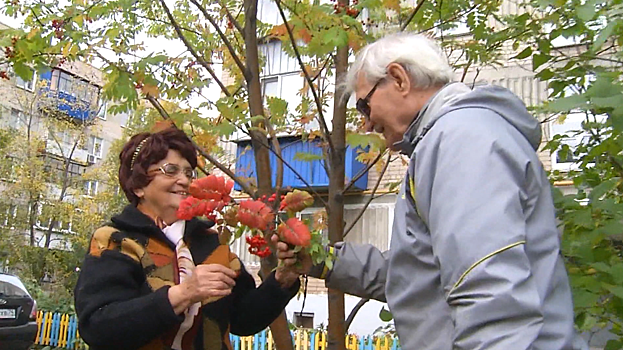 С первого взгляда и на всю жизнь. Двое влюбленных в Челябинской области поженились в 60 лет