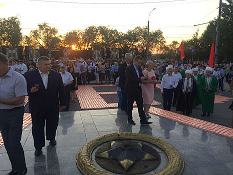 «Свечу памяти» несли 5 тысяч жителей Оренбурга