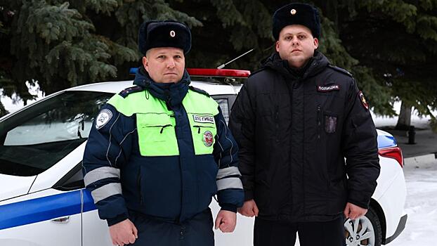 В Белгороде автоинспекторы предотвратили трагедию, эвакуировав 10 пассажиров из горящего автобуса