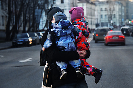 Более миллиона семей в РФ обратились за выплатой в 5 тыс. руб. на детей в возрасте до трех лет