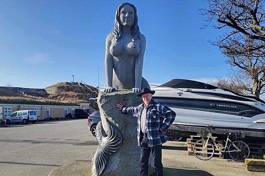 Скульптуру "Большая русалка" в Дании уберут после жалоб на вульгарность