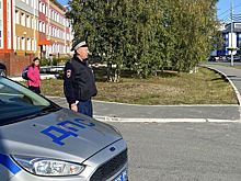 Автоинспекторы Пуровского района несут службу вблизи образовательных учреждений