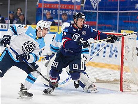 ХК "Лада" обыграл "Сибирь"