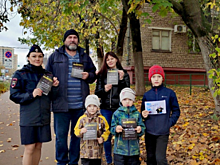 Сотрудники Госавтоинспекции города Новосибирска и ребята из «Молодежной народной дружины» провели профилактическую акцию «Вместе, за безопасность дорожного движения!»