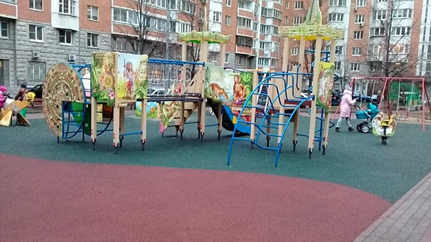 Детская площадка на шоссе Энтузиастов вновь безопасна для малышей