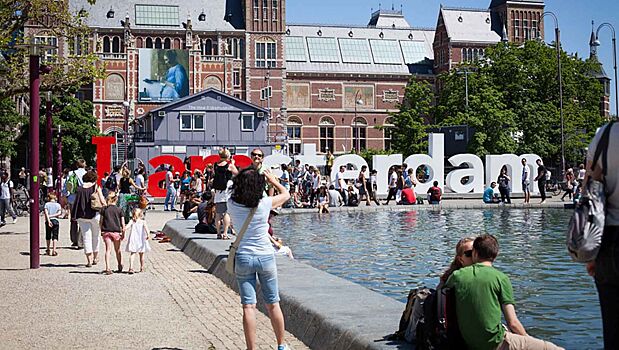 Новый налог для туристов ввели в Нидерландах