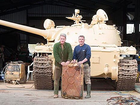 Британец нашел в советском танке золотые слитки