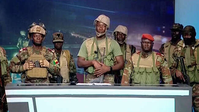 Jeune Afrique: организатор путча в Бенине бежал в соседнюю Тоголезскую Республику