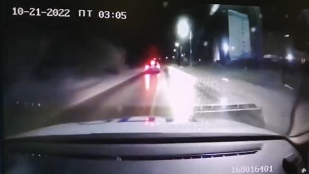 Наряд ДПС открыл огонь по колесам, когда пьяный житель Вологды на BMW попытался скрыться