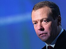 Медведев назвал кончину поэта Евтушенко огромной утратой для России