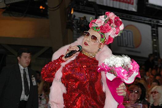 Россиянина оштрафовали за песни Верки Сердючки