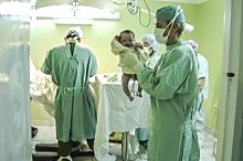 «С первых суток жизни нужна операция». Как лечат малышей с пороком сердца