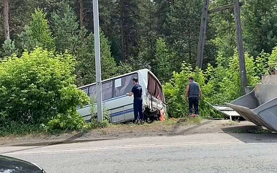 Автобус въехал в остановку с пассажирами: новые подробности ЧП в Бийске
