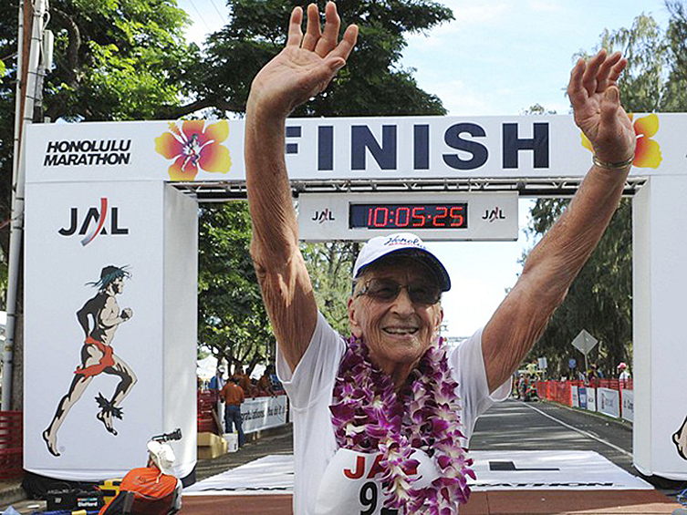Глэдис Бурилл — cтарейшая женщина, пробежавшая марафон. Глэдис в свои 92 года встретила это испытание с твёрдым желанием попасть в книгу рекордов Гиннеса как старейшая женщина, пробежавшая марафо
