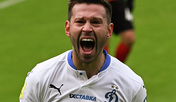 Нападающий «Динамо» Смолов рассказал, как борется с похмельем