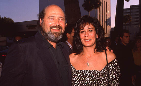 Сына убитого режиссера Райнера обнаружили в залитом кровью номере отеля