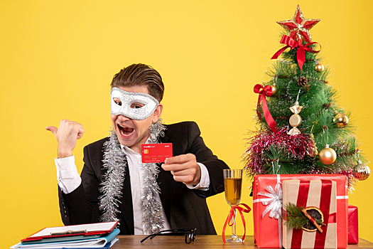 Почему перед Новым годом проще поверить мошенникам? Психиатр назвала 4 главные причины