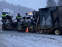 Два человека погибли в загоревшемся «Рено» на трассе под Новосибирском