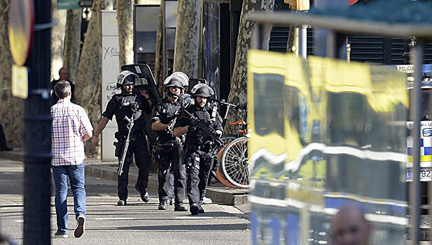 Полиция ищет трех организаторов терактов в Испании