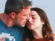 Бен Аффлек перестал скрывать роман с «девушкой Бонда»