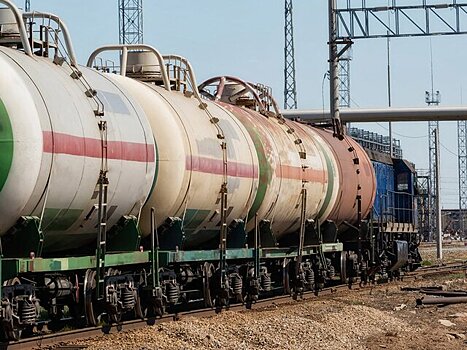 Кабмин продлил запрет на экспорт бензина и дизеля до марта