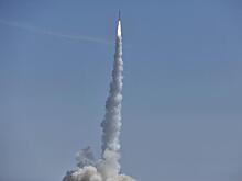 Китай успешно вывел в космос три спутника