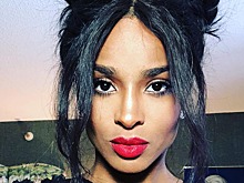 «Голое» платье Сиары стало самым откровенным