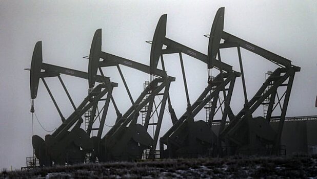 Нефть WTI пробила психологическую отметку