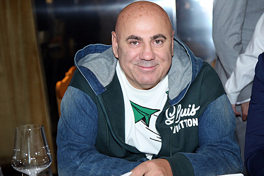 Новогодние яства звезд: Розанова, Пригожин и Ревва поделились секретами