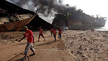 В Пакистане более 100 человек погибли при пожаре на танкере