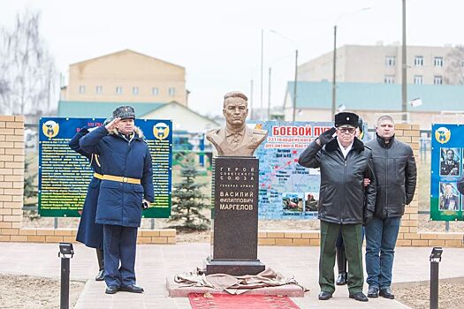 Памятник легендарному основателю ВДВ установили в Костроме