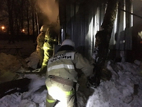 Сторож склада погиб во время пожара в Калуге