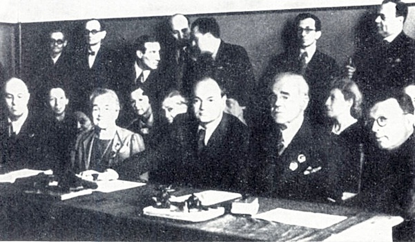 Школа-студия МХАТ собрала первый курс студентов в октябре 1943 года