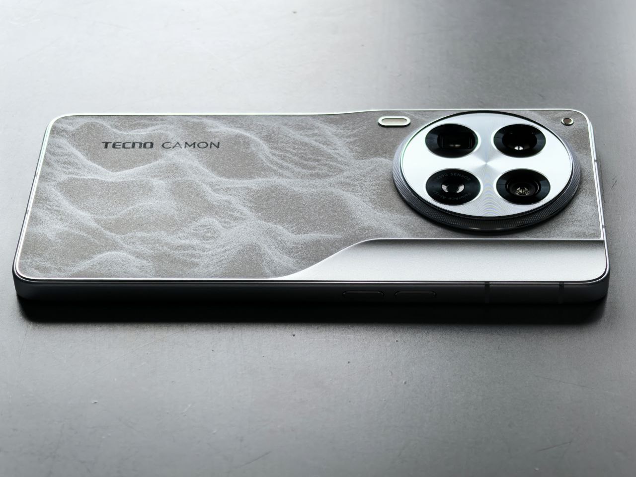Средний класс идет к успеху: обзор смартфона Tecno Camon 30 Premier