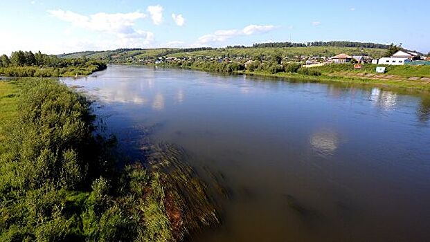 Найдено объяснение странным пятнам на реке Чулым в Красноярском крае
