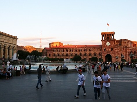 После митингов: Ереван возвращается к обычной жизни