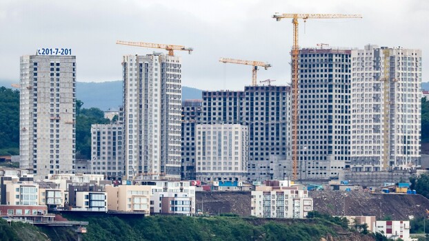 Россиянам хотят запретить покупать квартиры за наличные