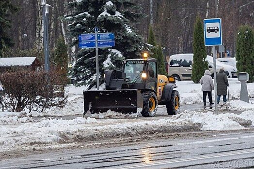 Более 580 единиц спецтехники будет задействовано зимой для уборки снега на дорогах Зеленограда