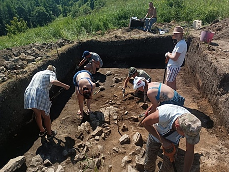 Археологи нашли остатки крепостной стены древнего Любутска