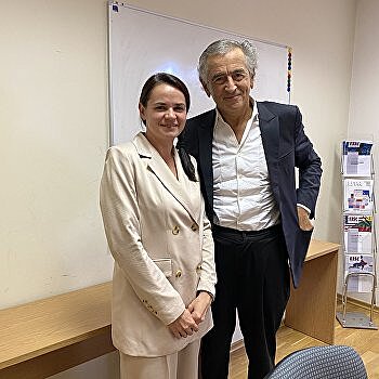 Тихановская и стервятник. Почему белорусам стоит побеспокоиться