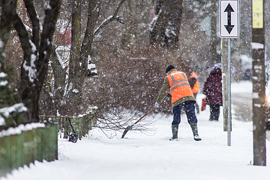 "Приходят дворники, а боксы пустые": Кропоткин — о воровстве песка и соли для посыпки калининградских улиц