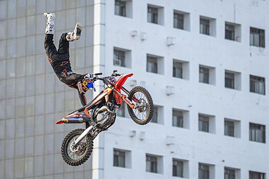Школы экстрима: как и где учатся экстремальным видам спорта на примере BMX и фристайл-мотокросса