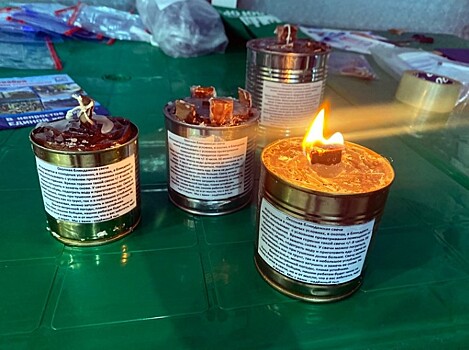 Жительница Белогорска передала участникам СВО два десятка самодельных свечей